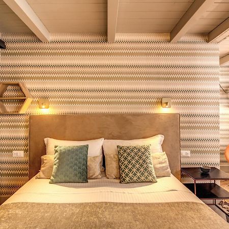 Decharme Apartment With Terrace In Monti Rom Exterior foto