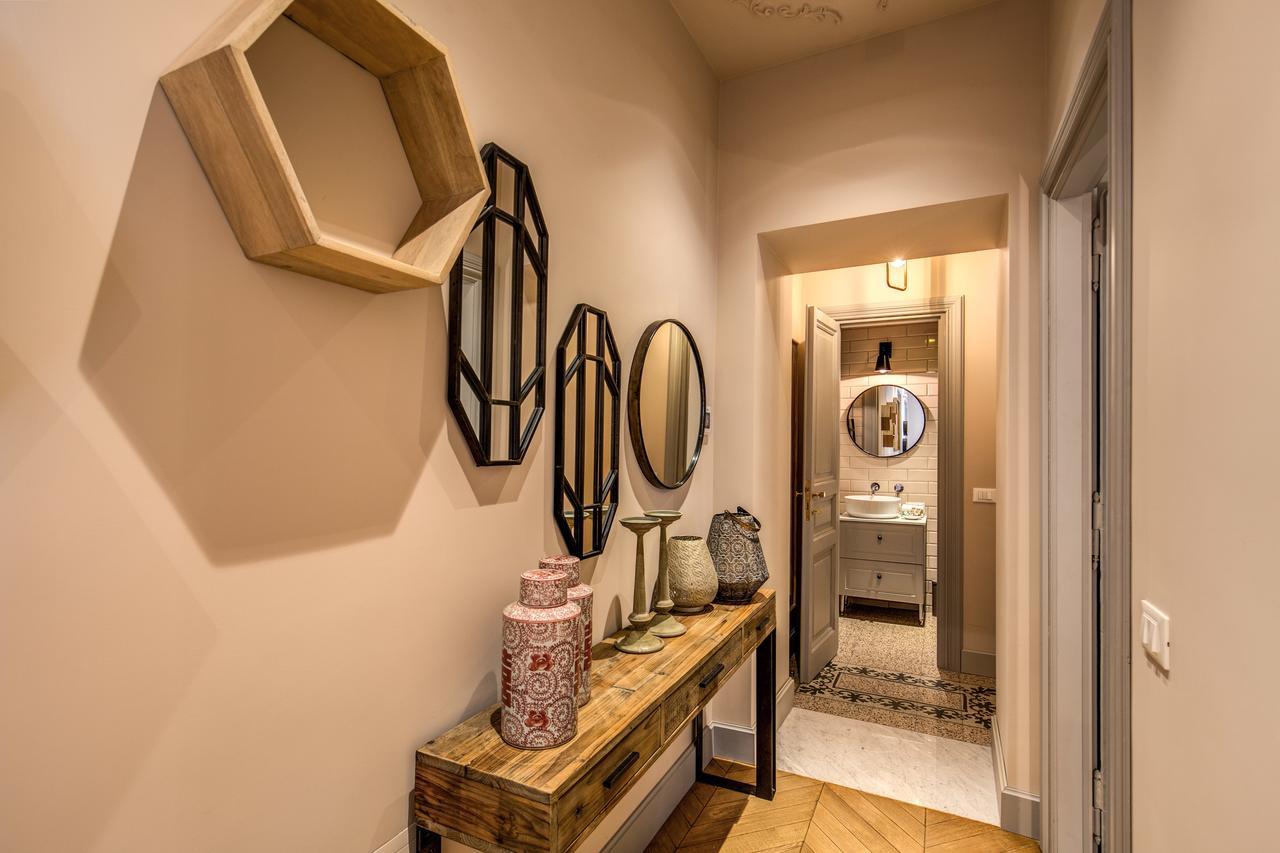 Decharme Apartment With Terrace In Monti Rom Exterior foto