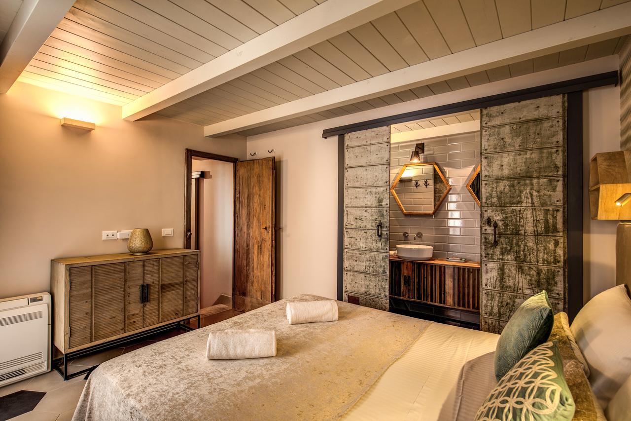 Decharme Apartment With Terrace In Monti Rom Exterior foto