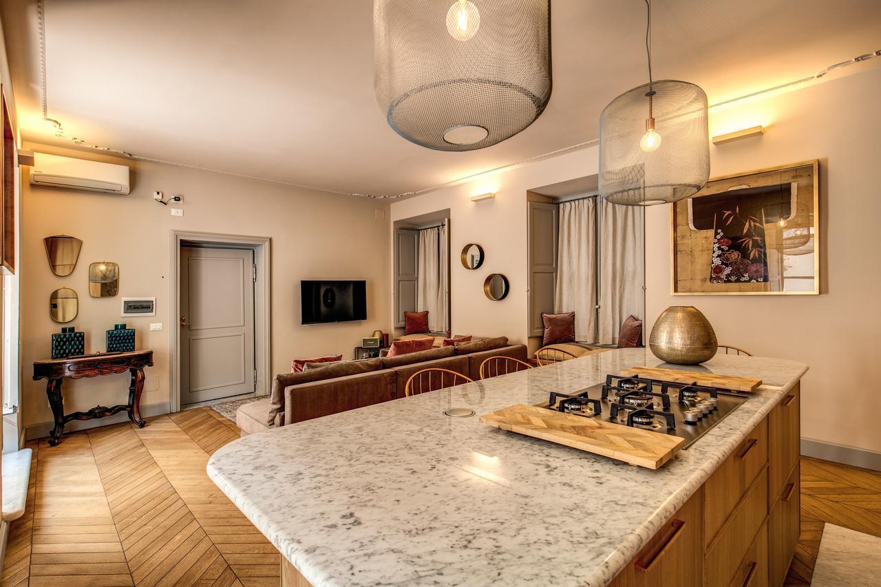 Decharme Apartment With Terrace In Monti Rom Exterior foto